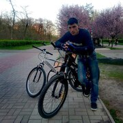 максим 35 лет (Рак) Снигирёвка