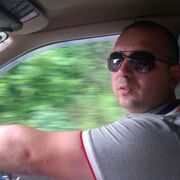 Вовик, 38, Артем
