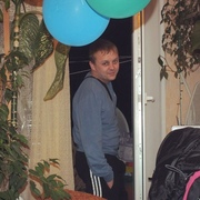 Евгений Крылов, 38, Вырица