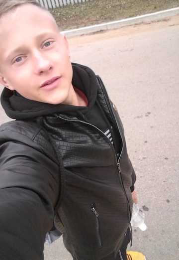 Моя фотография - Rostislav, 21 из Дубоссары (@rostislav3957)