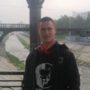 Артём, 22, Козулька