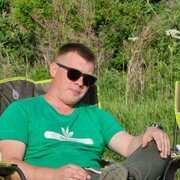 Миша, 30, Артем