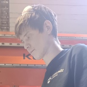 Илья, 20, Елабуга