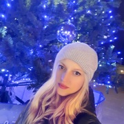 Оля, 42, Михайловка