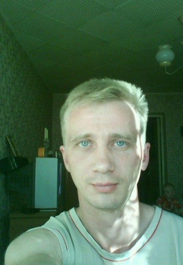 Моя фотография - Евгений, 45 из Бакал (@7monga8)