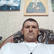 Александр, 21, Райчихинск