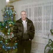 Олег, 45, Кузоватово