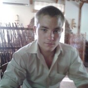 Олег, 28, Москва