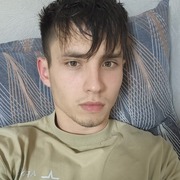 Макс, 23, Омск