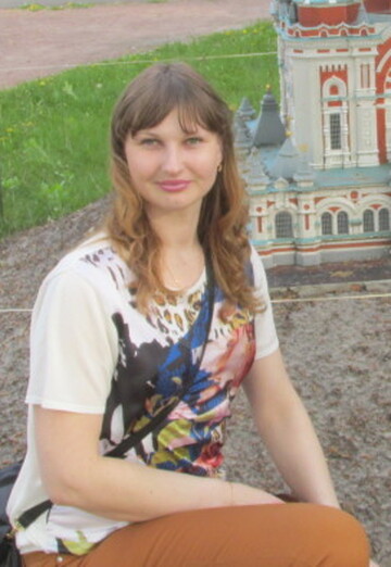 La mia foto - Elena, 33 di Bojarka (@elena192954)