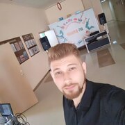 Илья, 26, Загорянский