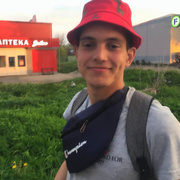 Артем, 20, Любим