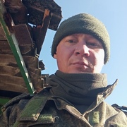 Олег, 40, Санкт-Петербург