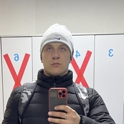 максим, 27, Бердск