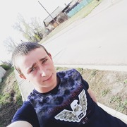 Владимир, 23, Залари