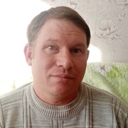 Олег, 46, Александровск