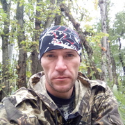 максим алейников, 38, Волоконовка