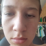 Артём, 18, Гиагинская