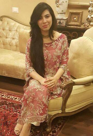 Mi foto- Momina Ali, 31 de Islamabad (@mominaali)