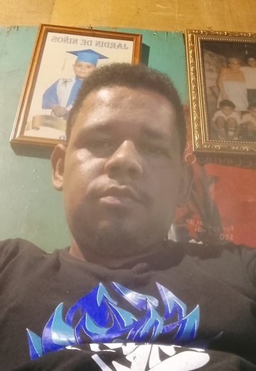 Adrián Forbes (@adrinforbes) — my photo № 1