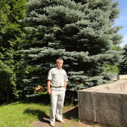 Владимир, 67, Холм