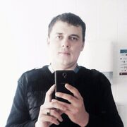 Олег, 31, Тим