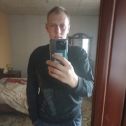 Иван, 21, Орел
