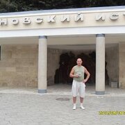 Александр, 56, Некрасовка
