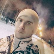 Евгений, 32, Артем