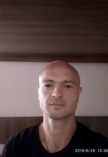 Моя фотография - Игорь, 39 из Орехов (@igor317336)