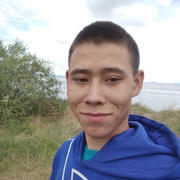 Александр, 20, Гусиноозерск