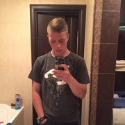 Александр, 23, Новомосковск
