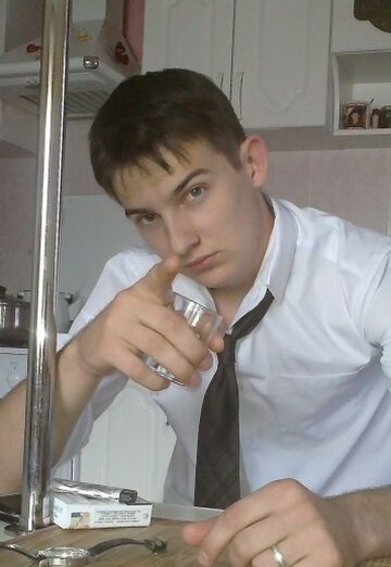 Моя фотография - Анатолий, 32 из Кумылженская (@anatoliy30521)