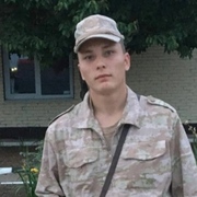 Илья, 23, Карабаш