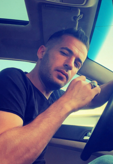 Mert (@mert3400) — my photo № 3