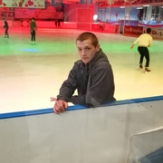 Илья, 26, Рыльск