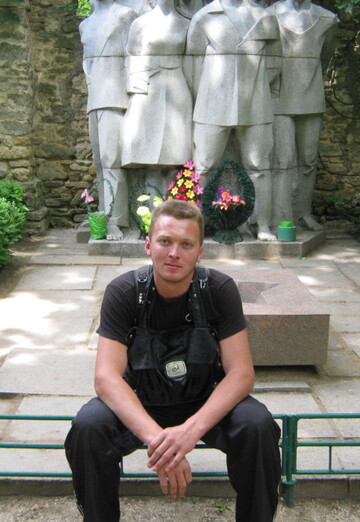 Моя фотография - Виктор, 35 из Красноперекопск (@viktor56098)