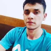 Бобур, 27, Москва