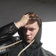 Денис Пилипенко, 19, Октябрьское