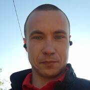 Илья, 30, Архангельск