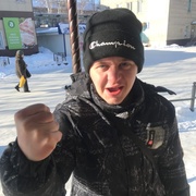 Илья, 22, Сим