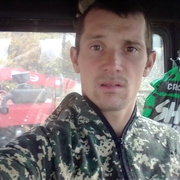Анатолий, 26, Маркс