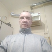 Владимир Кузнецов, 48, Карпинск