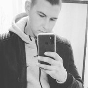 Артём, 21, Поярково