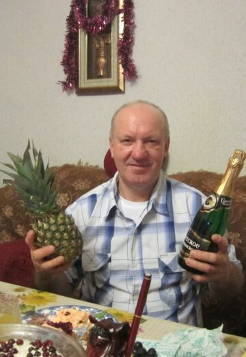 Моя фотография - Анатолий, 64 из Бабаево (@anatoliy56195)