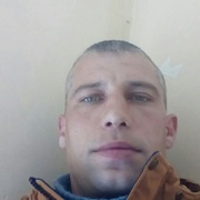 Александр, 33, Пристень