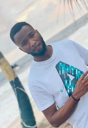 Jeffery Jones (@don3527) — my photo № 1