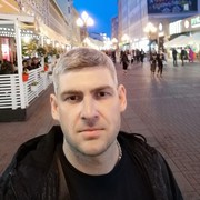 Александр, 37, Кировск