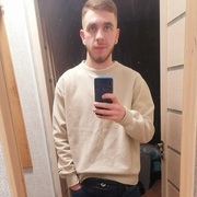 Иван, 21, Болотное