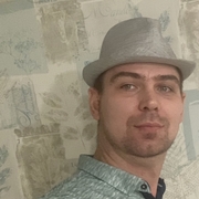 Артём, 31, Белово